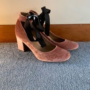 NWT Pink velvet heals